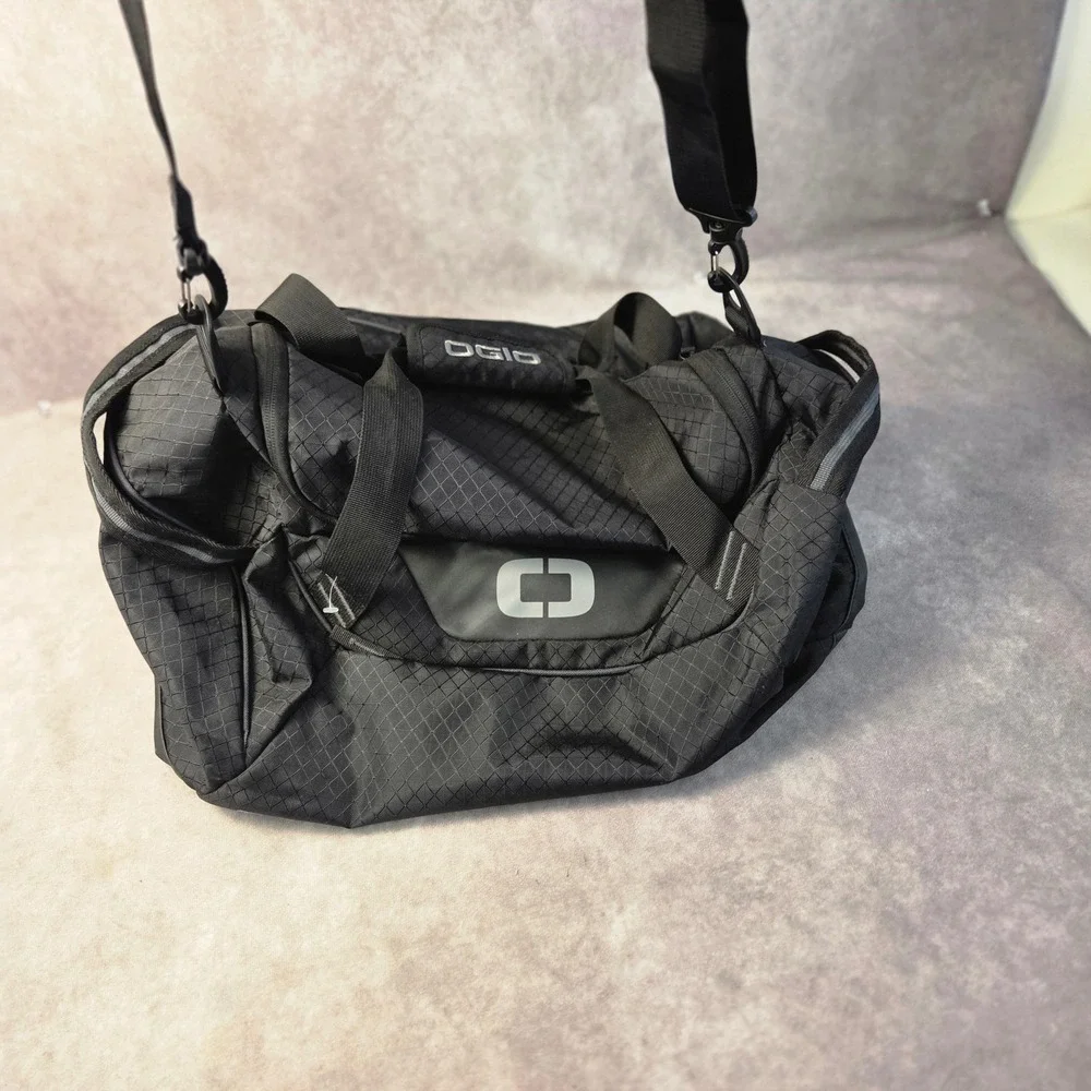 OGIO Black Diamond Ripstop Duffel Bag Gym Travel Sports Gear Shoulder Strap Bag
